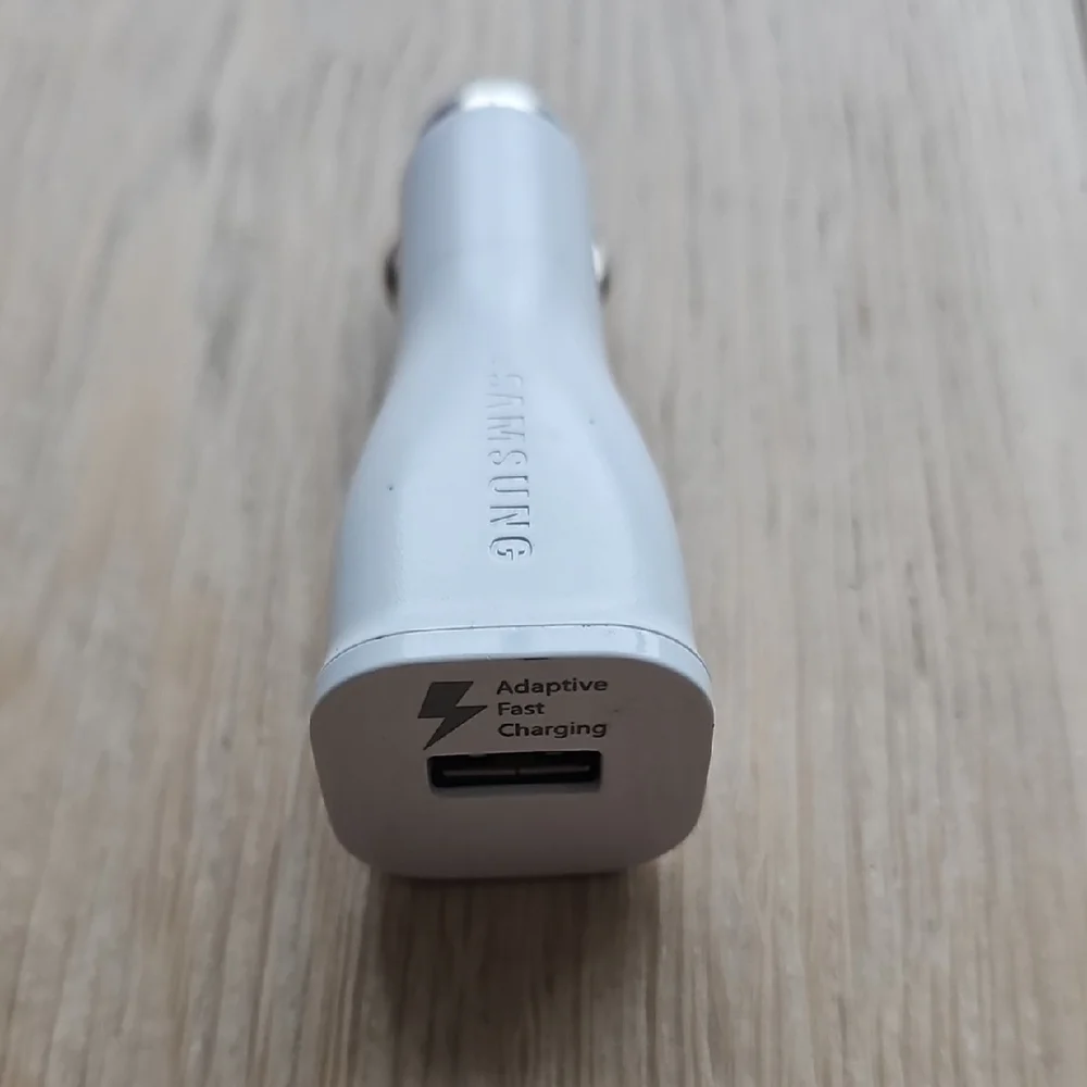OEM Samsung White Car Charger with Adaptive Fast Charging